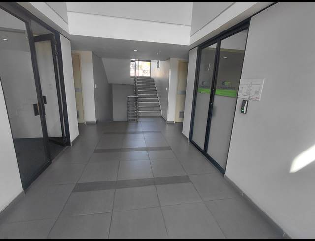 360M² OFFICE TO LET IN BRYANSTON